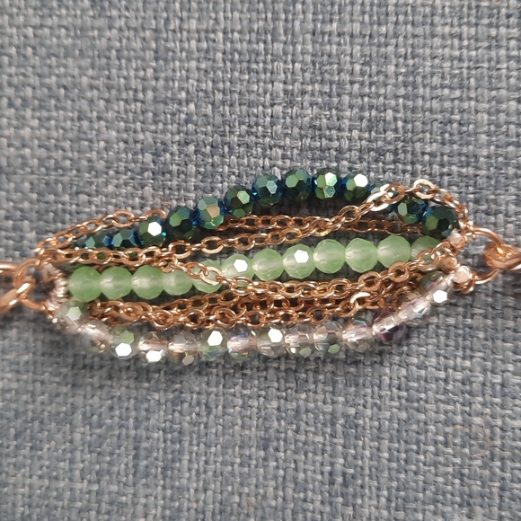 Toggle Bracelet Green Beads Gold Chain Adjustable Length Fun Lightweight - Picture 3 of 6